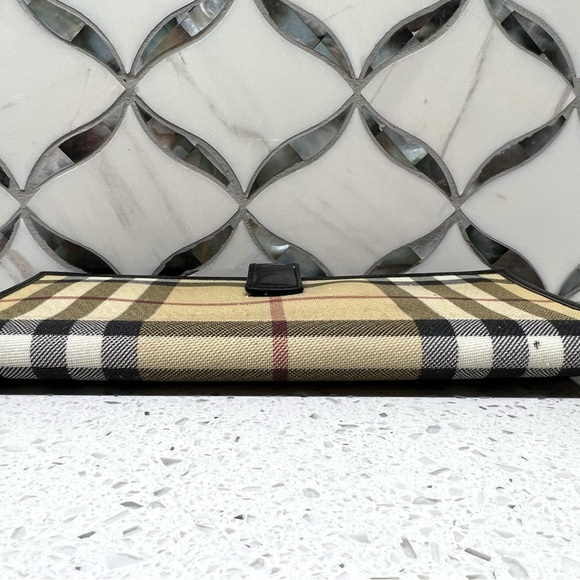 Vintage Burberry Wallet - Picture 3 of 7